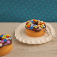 Čokoládové puntíkované donuty 